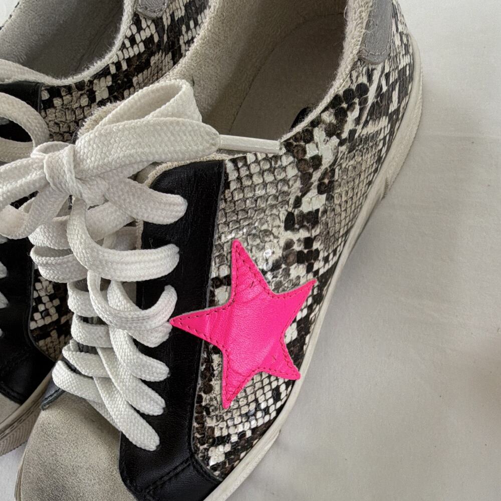 STEVEN BY STEVE MADDEN WOMEN'S RUBIE SNAKE PINK STAR DISTRESSED SNEAKER 8